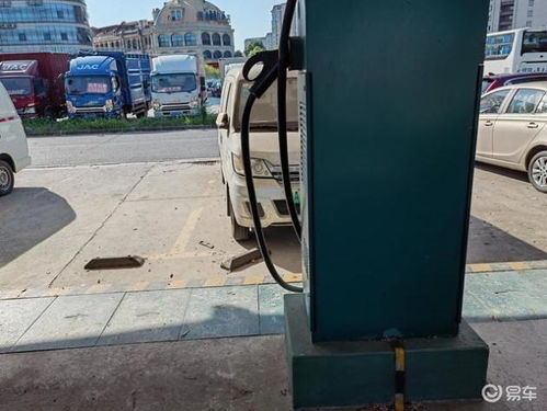 新能源充電樁占位費(fèi)引熱議 充滿電不開走，該不該額外收費(fèi)？